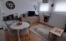 appt lumineux, plage à 100m, tout équipé, rénové, dans résidence de standing, front de mer, sans vue sur la mer, parking privé et ascenseur